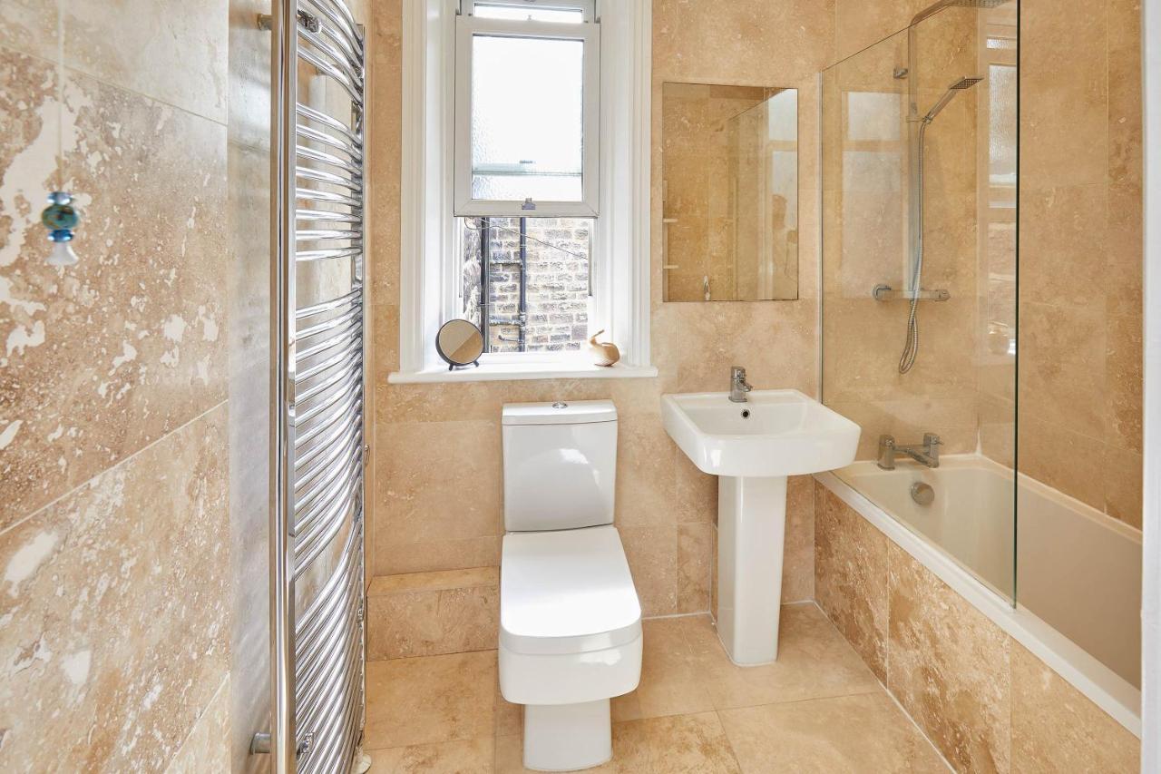 Host & Stay - Kulla Loft Харогейт Екстериор снимка